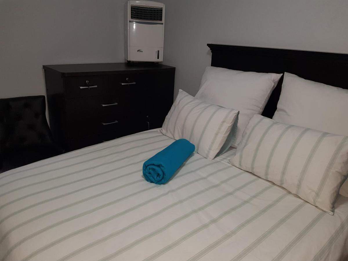 Good 2 Go Guest House 伯诺尼 外观 照片